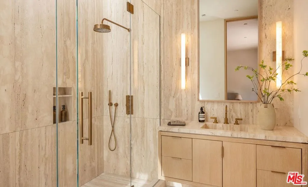 1039 Wallace, Beverly Hills, California 90210 home-pic-23